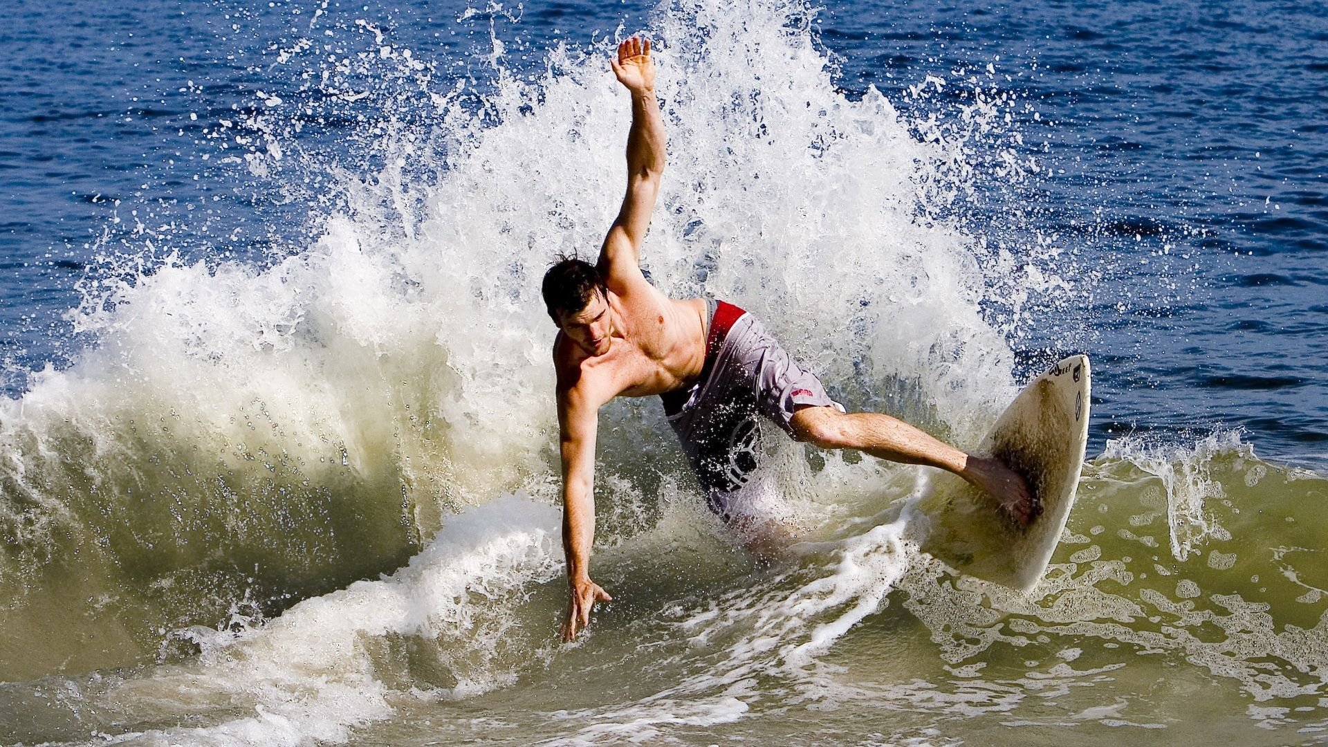 KAIYUNAPP-山地越野摩托赛，荒野中的速度与驭风者，山地越野摩托车项目介绍